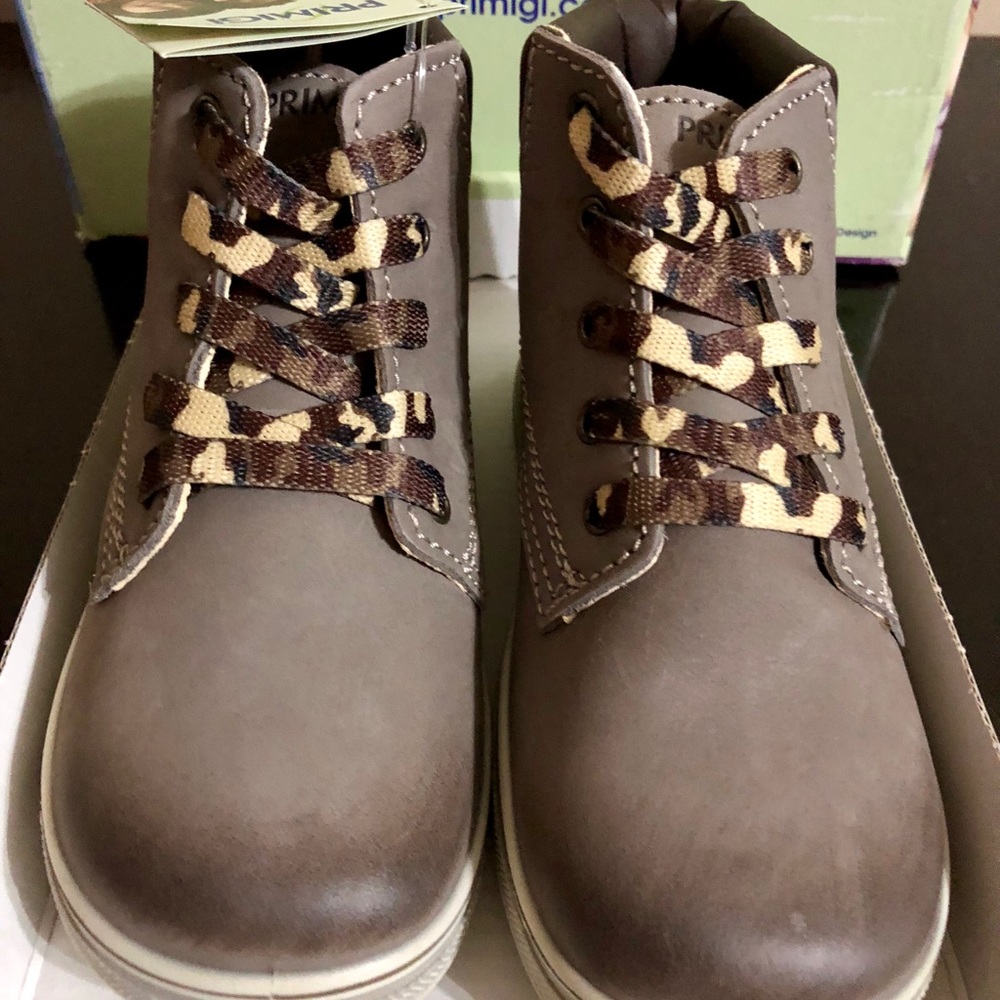 Boys boots, oiled leather,NIB